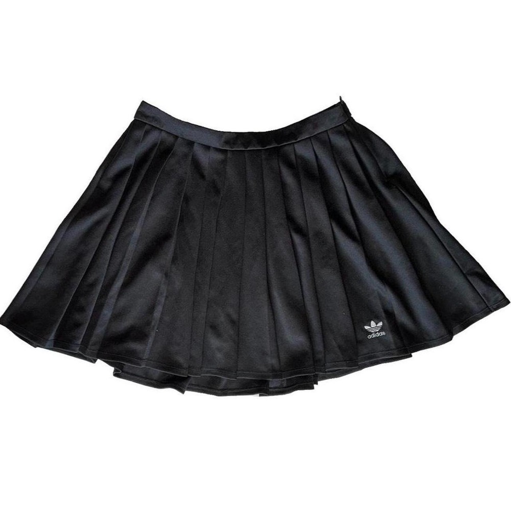 black pleated Adidas Originals Adicolor Classics Tennis Skirt Medium
